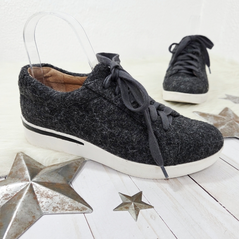 Gentle Souls Haddie Low Platform Wedge Sneakers Black Gray Wool Size 7